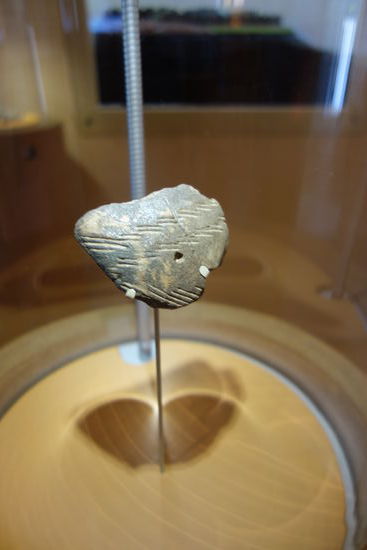 Fragment einer Schale der Oberlauterbacher Gruppe - 5. Jahrtausendv. Chr. - Fundort Passau Römerplatz