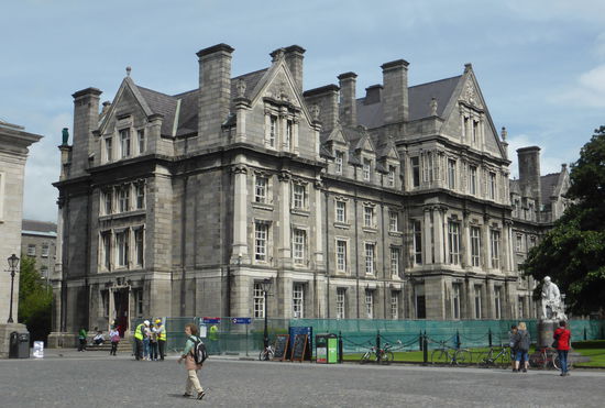 Graduates Memorial Building