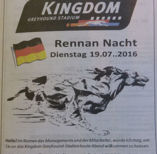 zu Beginn haben wir ein Programm - sogar in Deutsch - erhalten, auf dem alle Hundenamen verzeichnet sind.