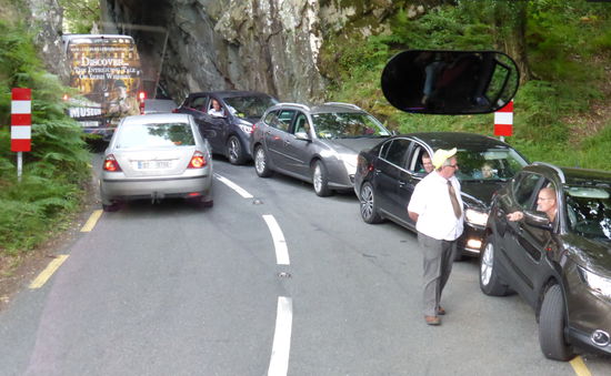 unser Busfahrer 'regelt' den Stau