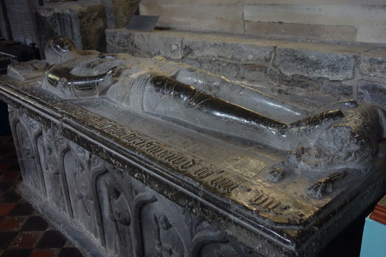 Grab von James Shortals - Lord of Ballylarkin and Ballykeefe und Katherine Whyte - der Sarkophag wurde 1507 inseinem Auftrag hergestellt - 1534 war er als 70-jähriger aber lebendig.