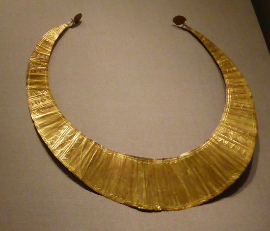 Goldlunula - frühe Bronzezeit - Co. Monaghan