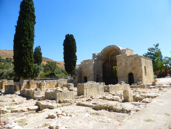 gut erhaltene Apsis der Basilika des hl. Titus