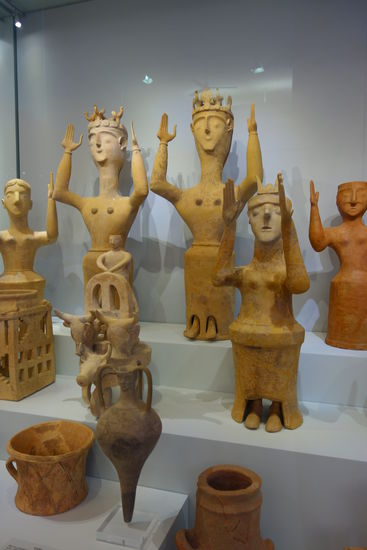 Götterfigurinen mit aufgerichteten Armen - Karphi genannt - 1200-1100v. Chr.