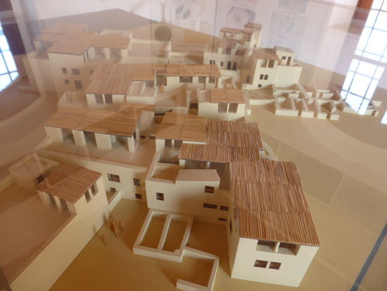 auch für die neueren Ausgrabungen ist inzwischen ein Modell im Museum