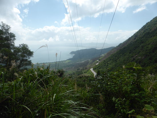 Blick von der Paßhöhe nach Süden