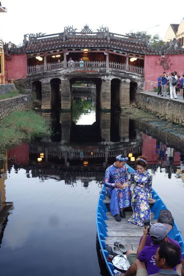 Romantik an der japanischen Brücke