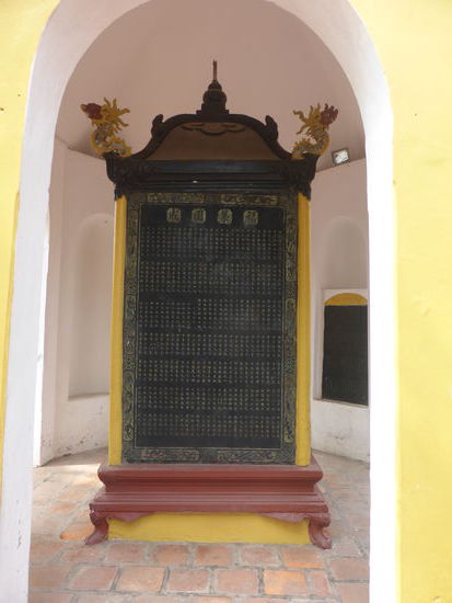 die Steele von 1639 erzählt die Geschichte