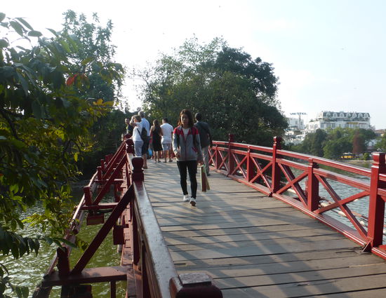 Brücke der Aufgehenden Sonne