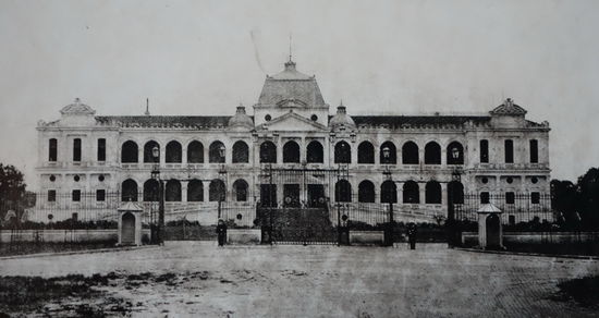 Gebäude vor der Zerstörung