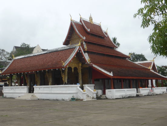 besonders eindrucksvoll ist das Dach mit fünf Lagen