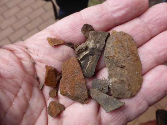 getrocknet 'bröselt' er schon in der Hand