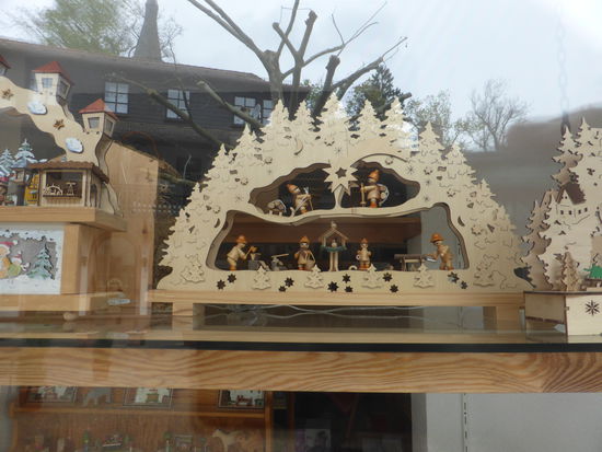 eine Schnitzerwerkstatt finden wir doch noch