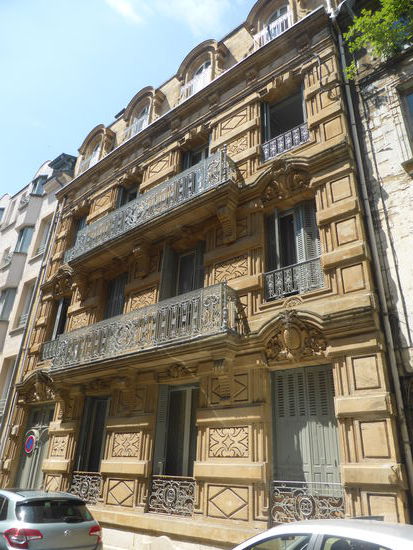 aufwändig restauriertes Altstadtgebäude