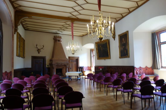 wie in fast allen Burgen Sachsen ist einer der festlichen Räume für Hochzeiten vorgesehen