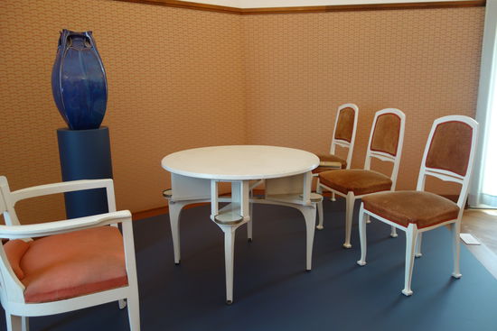 Spieltisch und Stühle - Familie Esche Gutshaus Lauterbach -  1907/08