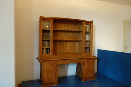 Bücherschrank mit abnehmbarem Aufsatz  - 1897 - Ausführung van de Velde