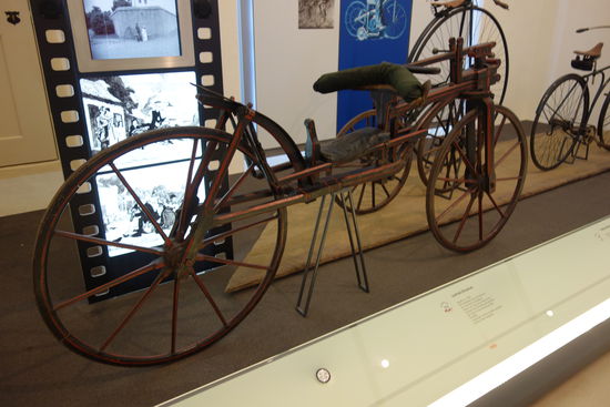 Laufrad (Draisine) - ca. 1830 - erfunden von Freiherr von Drais