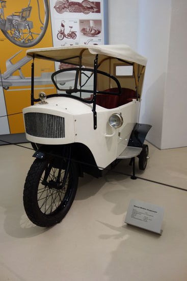 Mauser/Winkler Einspurauto - 1929 - Einzylinder-Viertakt- wassergekühlt