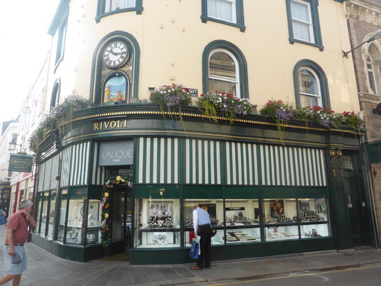 Juwelierladen mit interessanten architektonischen Details