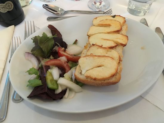 Halloumi auf Ciabatta