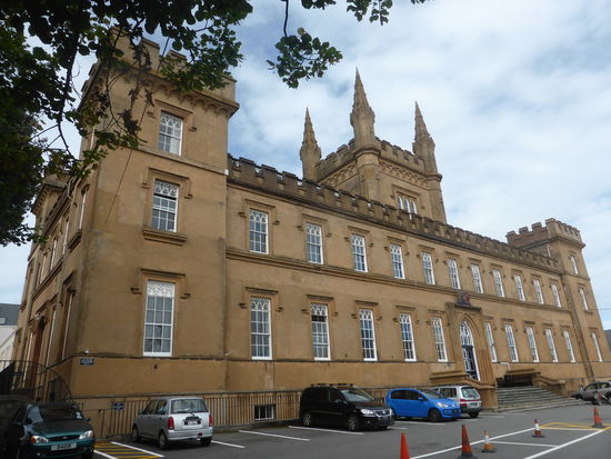 Elizabeth-College