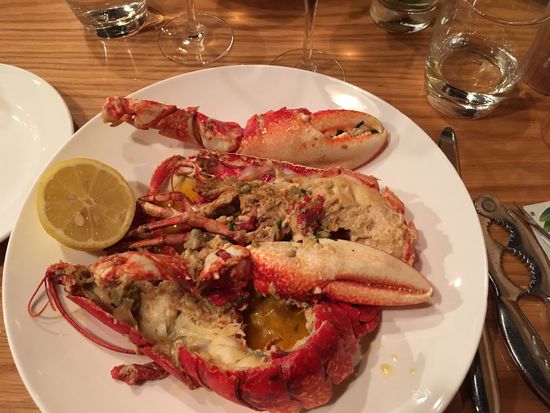die Herren: Hummer gegrillt