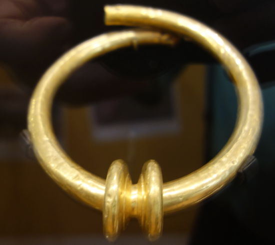 und Goldschmuck