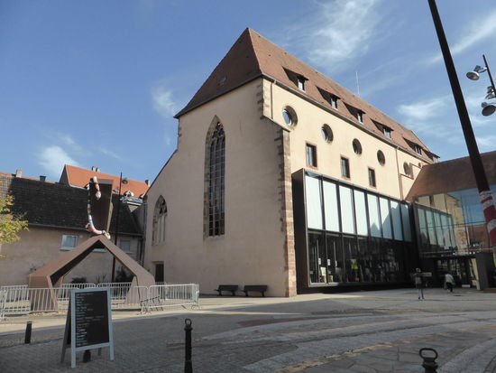 die Dominikanerkirche wird bereits seit 1552 nicht mehr als Kirche genutzt, sie diente als Spital, Lagerhalle, Pferdestall und Kaserne - seit 1980 ist sie Kulturzentrum.
