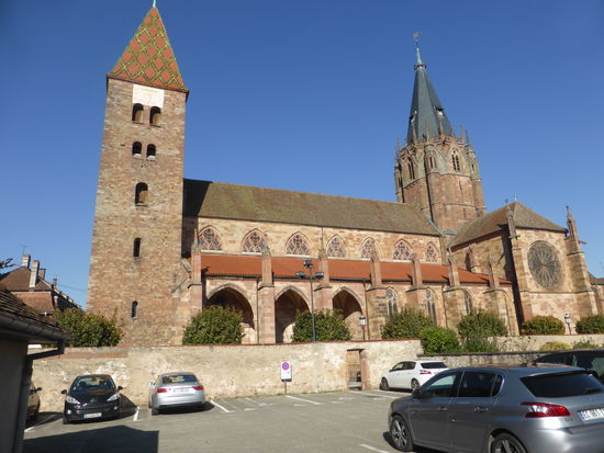 Abteikirche St. Peter u. St. Paul - in ihrer Fläche ist sie die zweitgrösste Kirche im Elsass (nach dem Straßburger Münster).