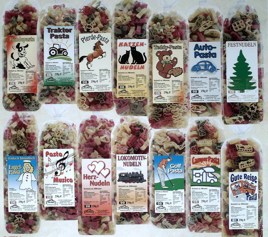 für jeden Freund/in gibt es die pasende Nudel - Pferde für die Schwester, Katzen für die Freudnin, Fahrrad für die Nachbarin  ......