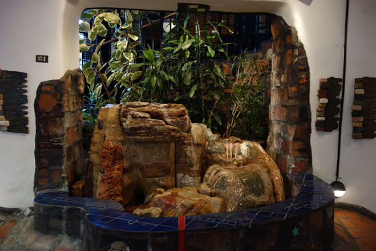 erst nach des Museumsteils läßt sich ein solcher Brunnen festhalten