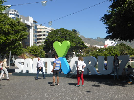 damit alle wissen wo sie sind - der perfekte Hintergrund für 'Selfies'