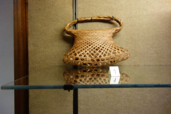 Sonajero Wiwi - Rassel - indianische Gemeinde der Piaroa