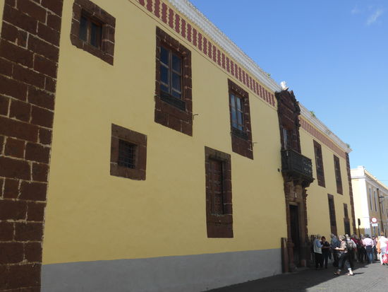 Haus der Generalkapitäne - 1624-1631 von Bracamonte errichtet