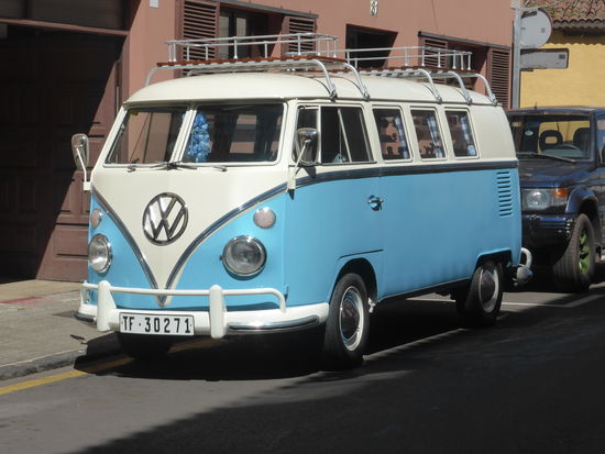 bei alten VW-Bullis schlägt unser Herz immer noch höher, denn 20 Jahre sind wir mit einem solchen Mobil herumgereist.