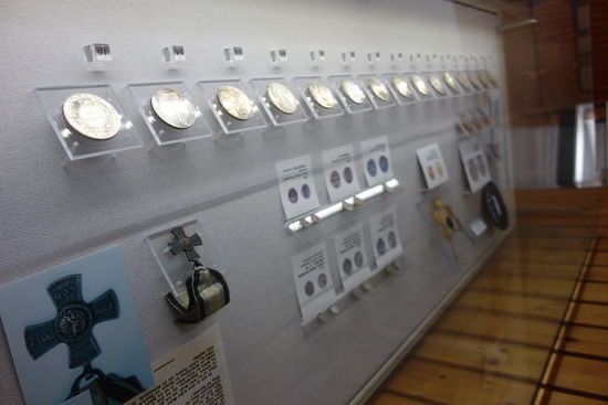 die Münzen waren nach der Ausgrabung nicht mehr vorhanden - man hat solche Exemplare in fast fünf Jahren wieder zusammentragen können.