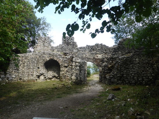 kanalseitige Stadtmauer - von hier aus verlief auch der Aquädukt
