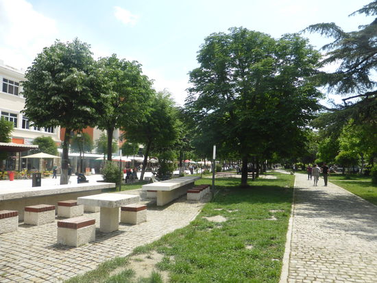 Stadtpromenade - Bulevardi Republika