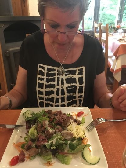meine Frau Ulrike ist begeistert vom Salat