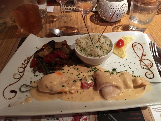 Brochette des Gambas, Sole et Saint Jacques - sauce rouille