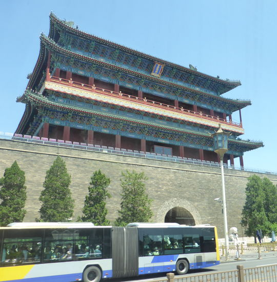 Qianmen-Tor an der gleichnamigen West-Ost Magistrale