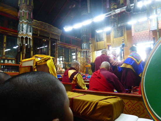 Puja bedeutet in etwa „Verehrung“ oder „Ehrerweisung“ - (Messe)