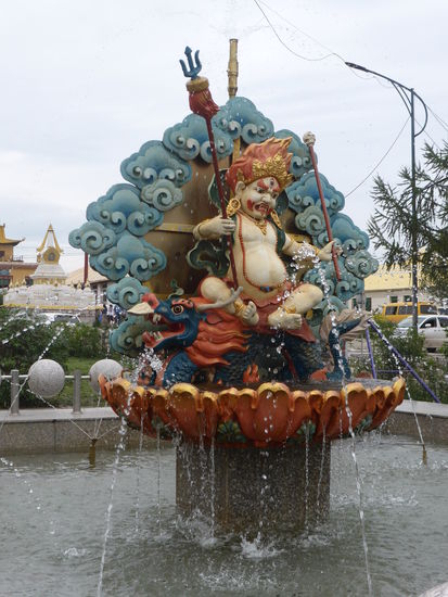 beim Verlassen des Klosterkomplexes meine ich auch hinduistische Elemente zu bemerken