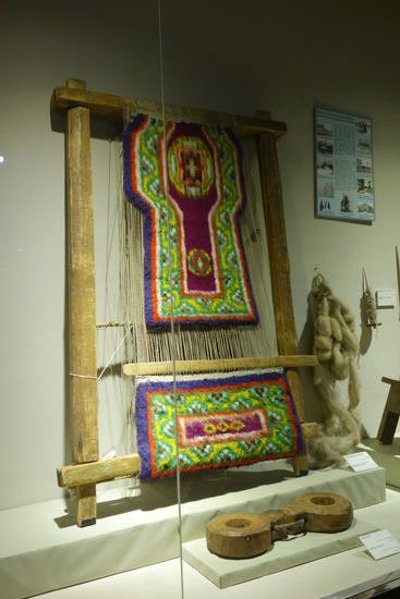 wie in jedem Nationalmuseum ist auch ein aktiker Webstuhl verteten