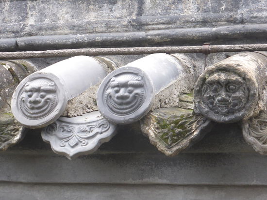 zu erkennen an der Farbe der  Dächer und an einzelnen Details