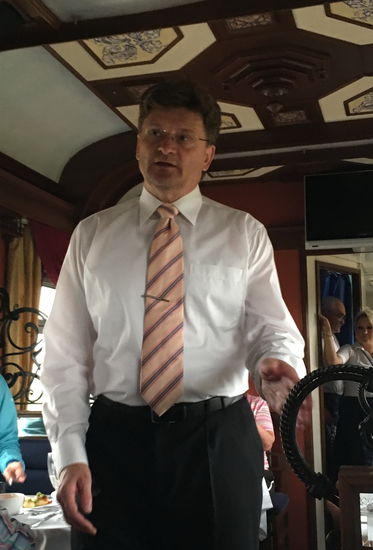 dies scheint der Chef insgesamt zu sein