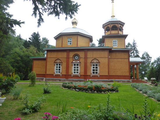 Nikolaj-Kirche - erbaut 1844 und 1957 wegen des steigenden Pegels des Baikal-Sees (Bau der Power-Station) hierher transloziert