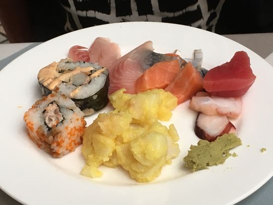 Sushi Sashimi &amp; Co