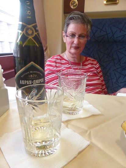 Sektgenuß aus Wassergläsern